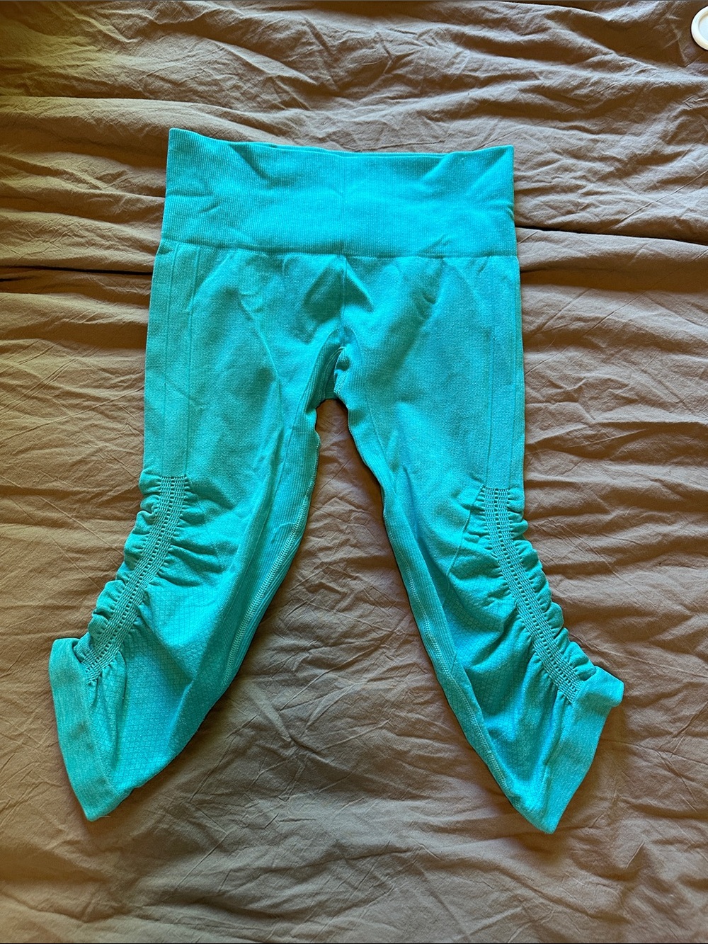 lululemon athletica ebb and flow capri leggings